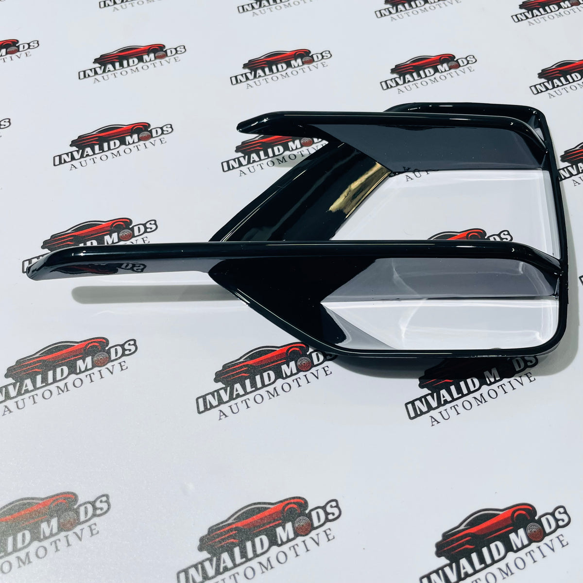 Volkswagen Virtus Fog Lamp Grille | Black & Carbon Fiber Front Bumper Upgrade