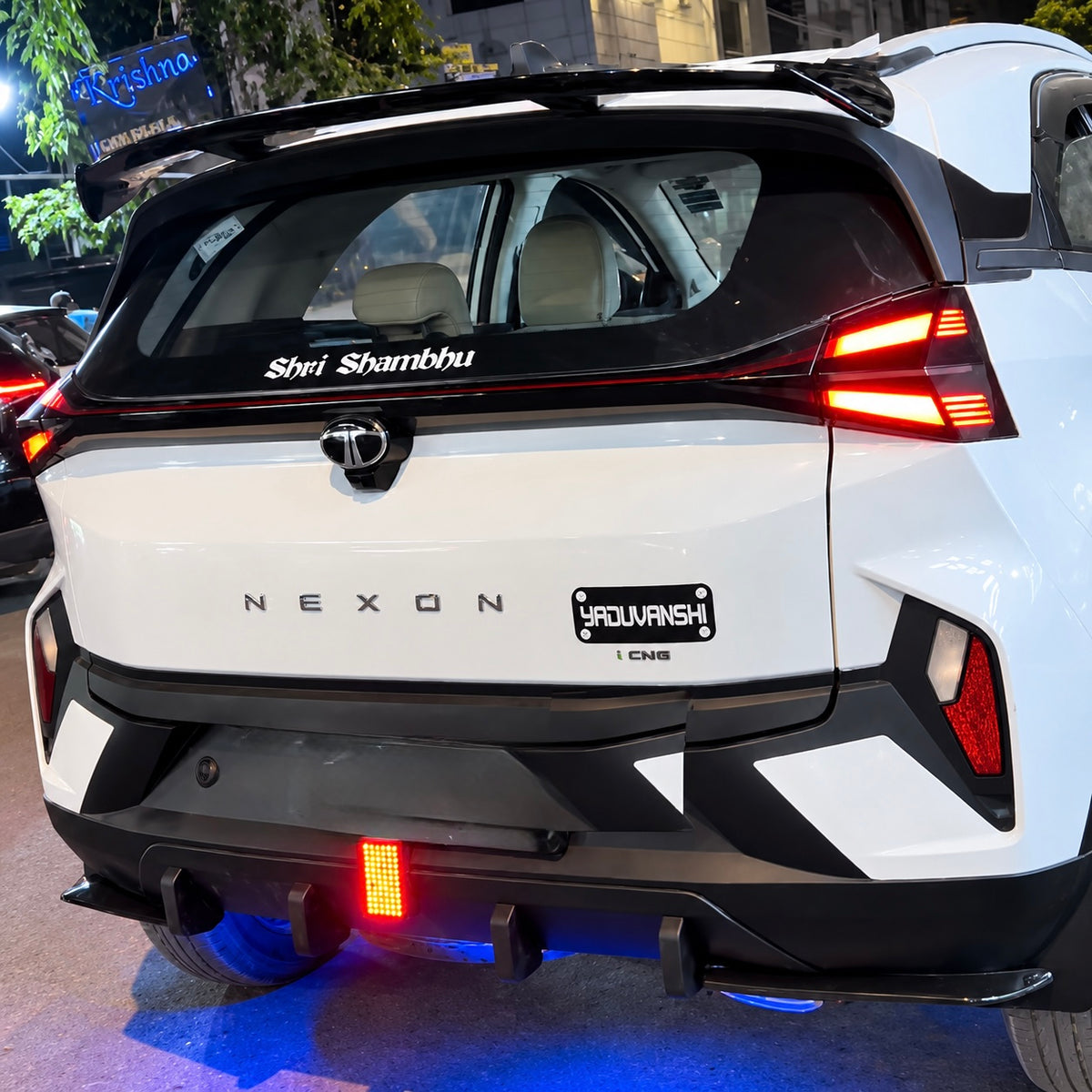 Universal 4 Pc Rear Diffuser | Gloss Black | PVC