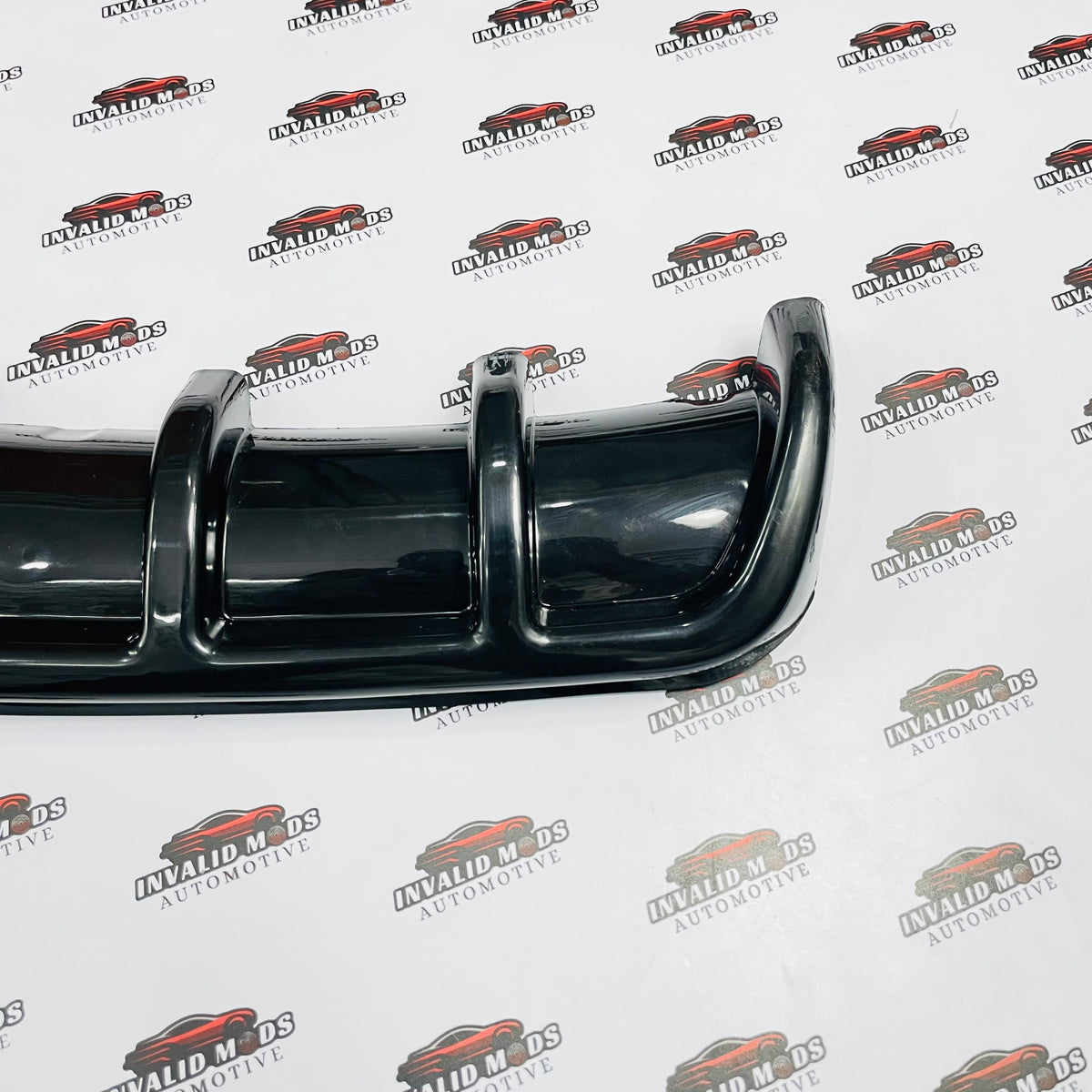 Universal 6 Fin Rear Diffuser | Gloss Black ABS Car Bumper Diffuser