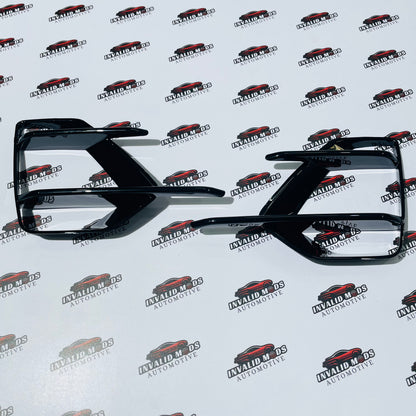 Volkswagen Virtus Fog Lamp Grille | Black & Carbon Fiber Front Bumper Upgrade