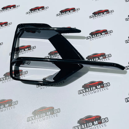 Volkswagen Virtus Fog Lamp Grille | Black & Carbon Fiber Front Bumper Upgrade