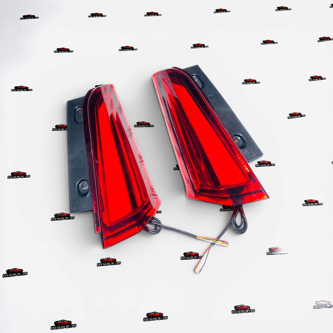Maruti Suzuki Ertiga Scanning Pillar LED Light | Fits 2019+