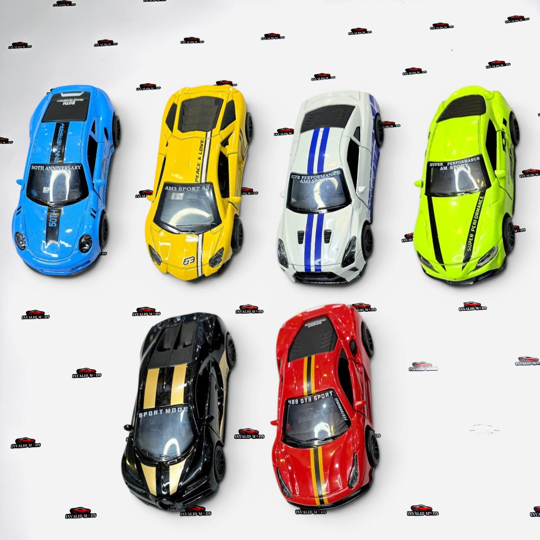 Dashboard Drifting Car – Die-Cast Car with Rotating Base for Car Enthusiasts