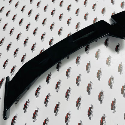 V Cut Style Universal Sedan Spoiler – Sporty Rear Wing (Universal Sedan)