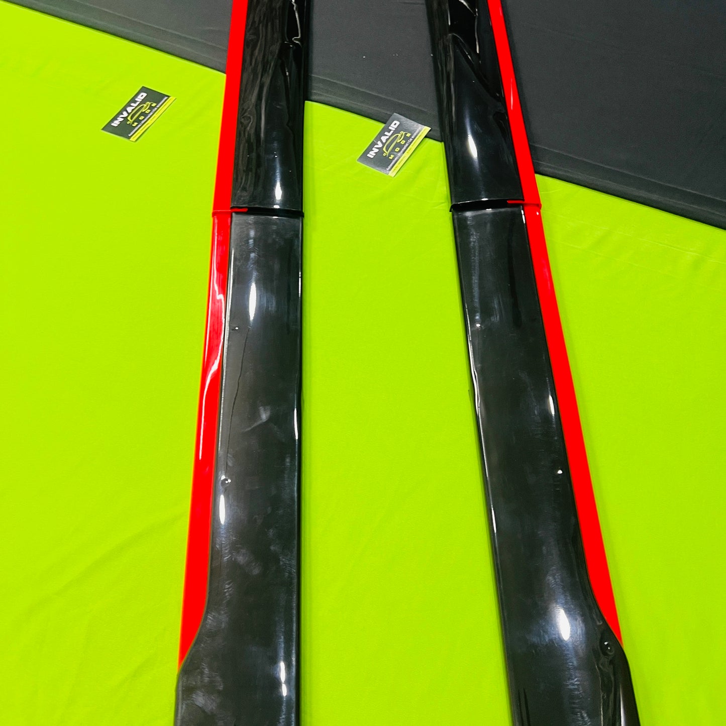 Universal 200cm Gloss Black with Red Accent Side Skirt Extension