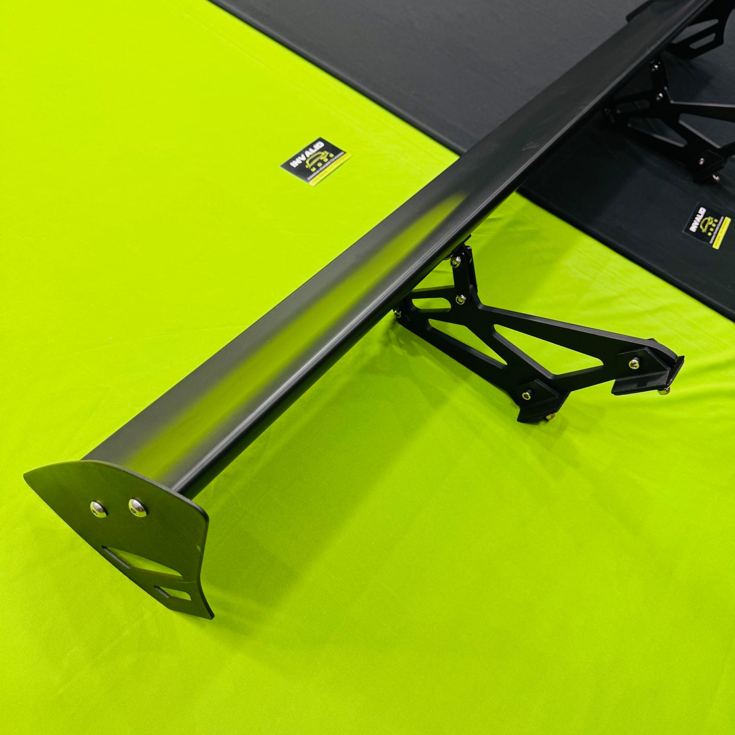 Single Deck Aluminum Spoiler Big