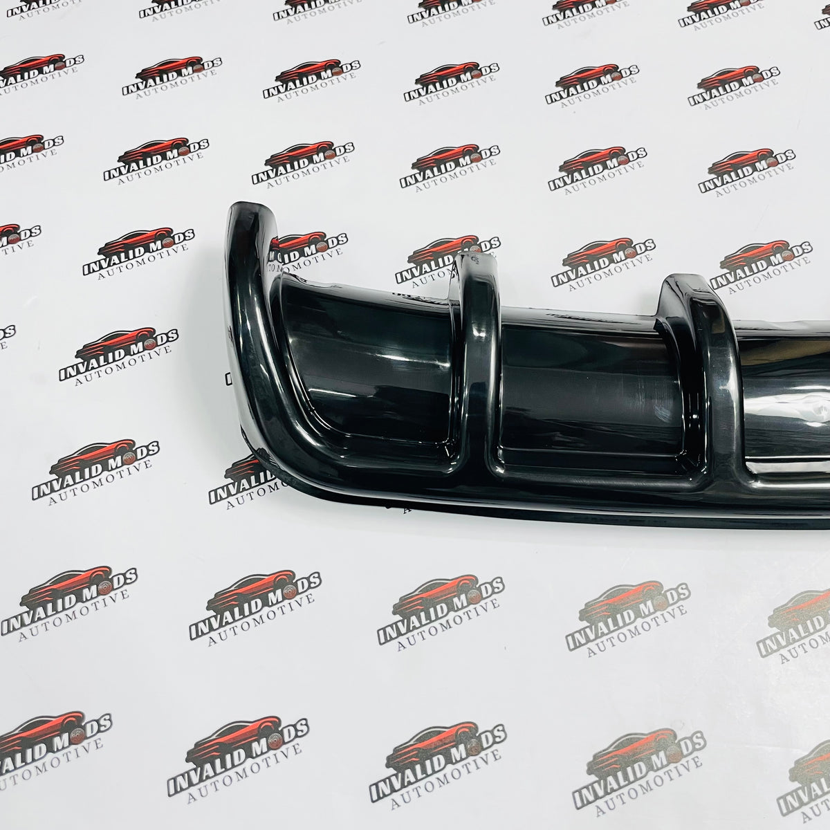 Universal 6 Fin Rear Diffuser | Gloss Black ABS Car Bumper Diffuser