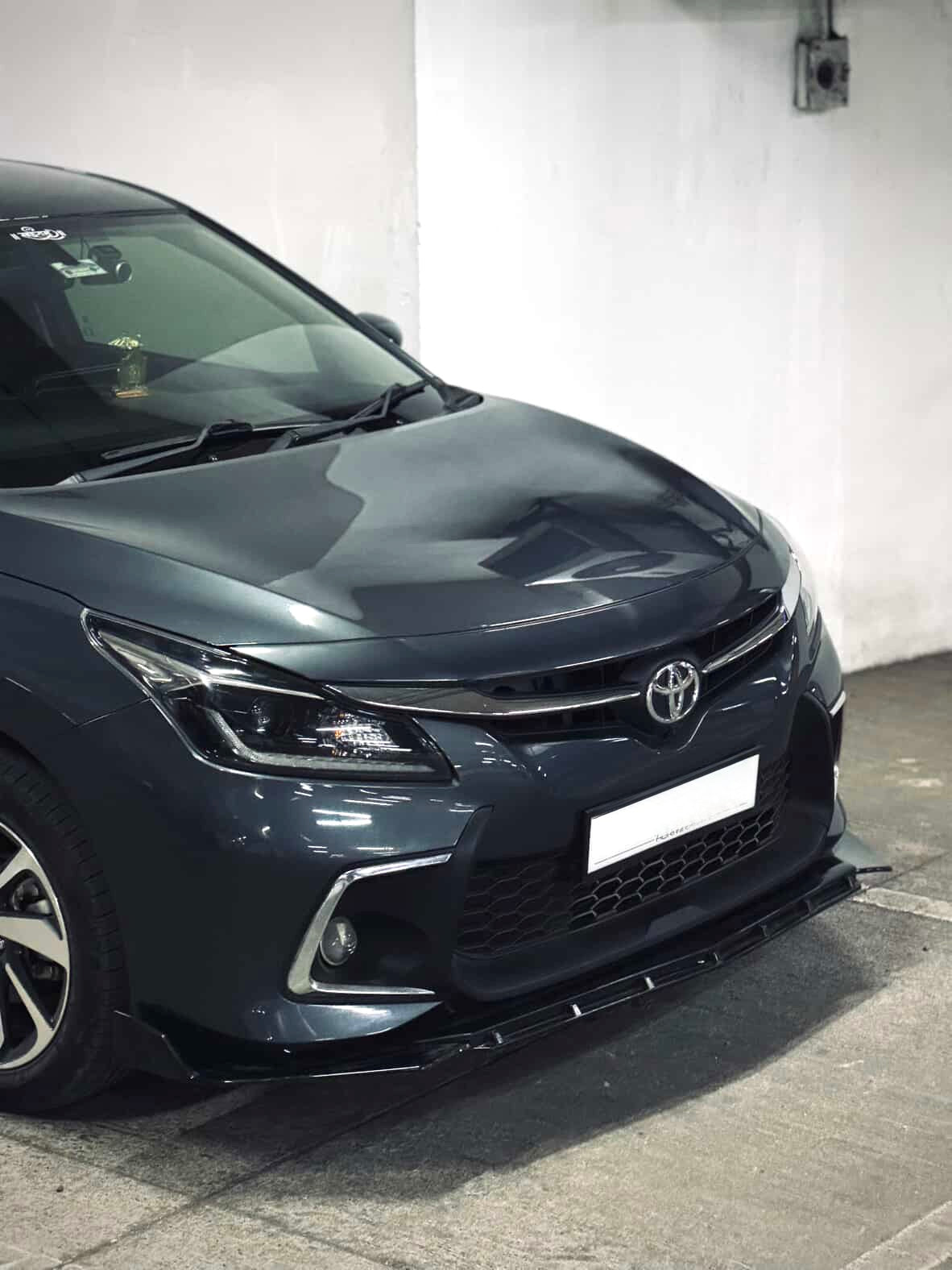 Universal Rocket Splitter Set of 3 – Premium Glossy Black | Sporty & Aggressive Exterior Upgrade