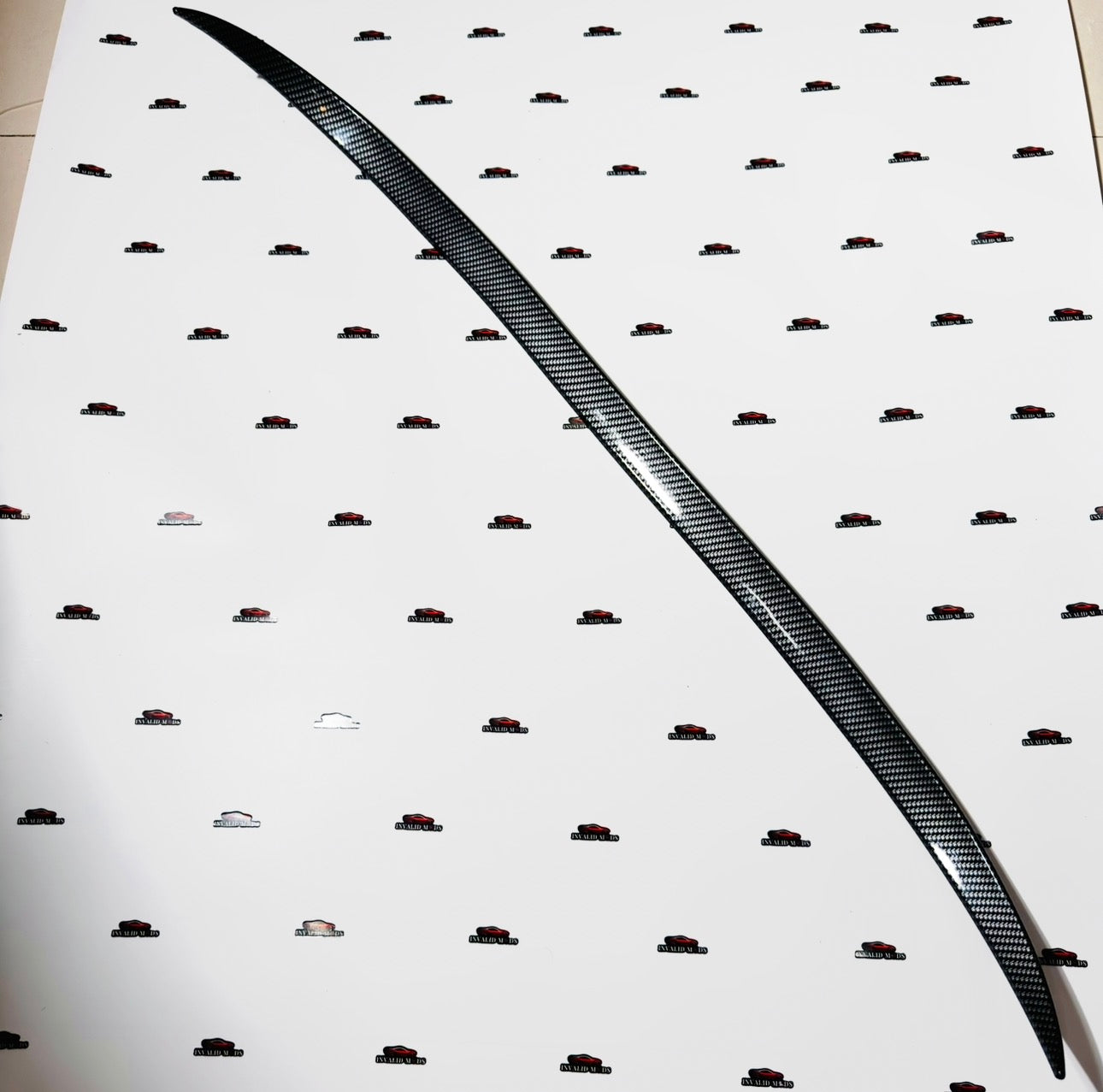 Universal Rear Spoiler Lip 1.38m | Black & Carbon Fiber Look Boot Lip