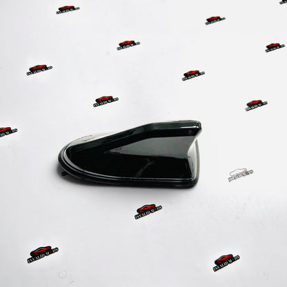 Glossy Black Shark Fin Antenna – Aftermarket Roof Mount Upgrade